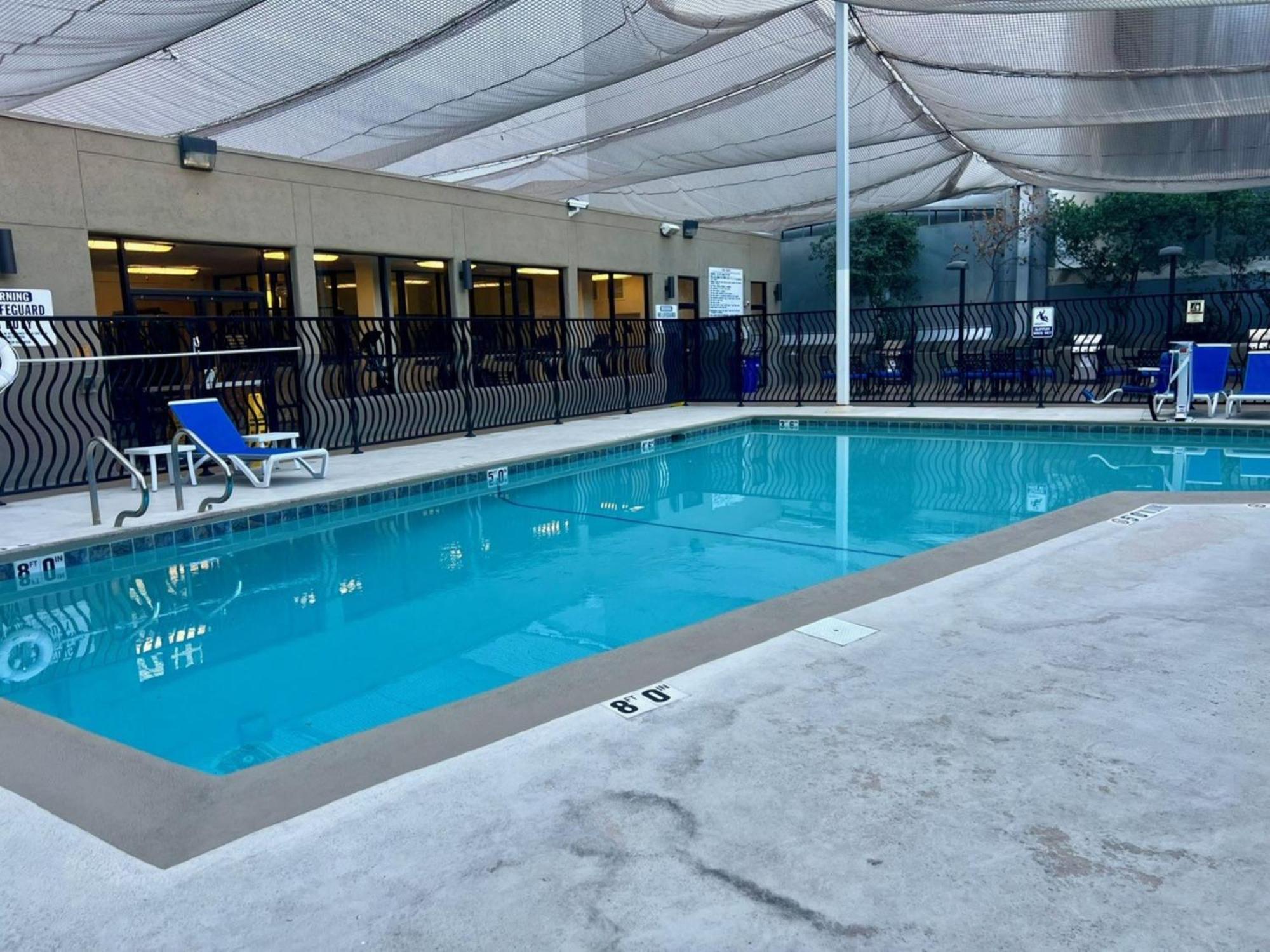 Jockey Resort Suites Center Strip Las Vegas Exterior photo